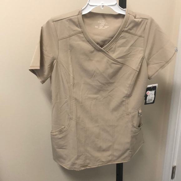 Cherokee infinity Womens scrub top NWT size M - Picture 1 of 4